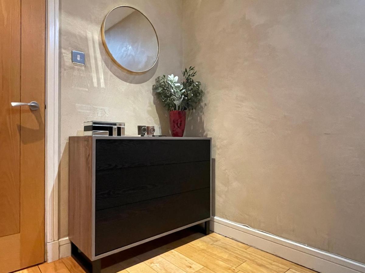 Stunning Westminster Apartment - 9 Albert 런던 외부 사진